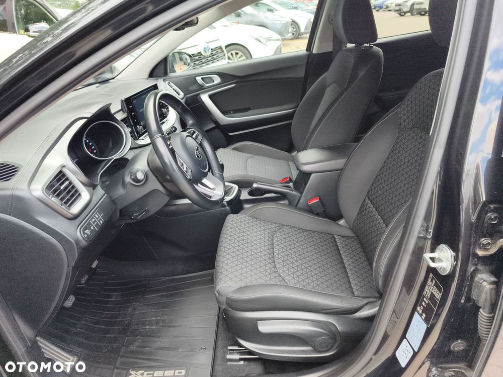 Kia XCeed 1.5 T-GDI M - 15