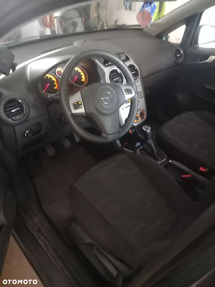 Opel Corsa 1.2 16V Cosmo - 6