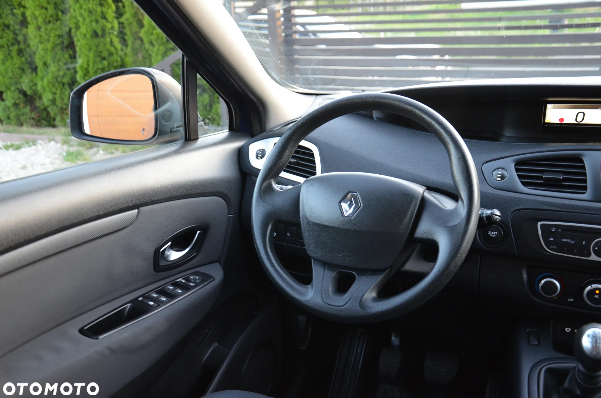 Renault Scenic 1.6 16V 110 Authentique - 21