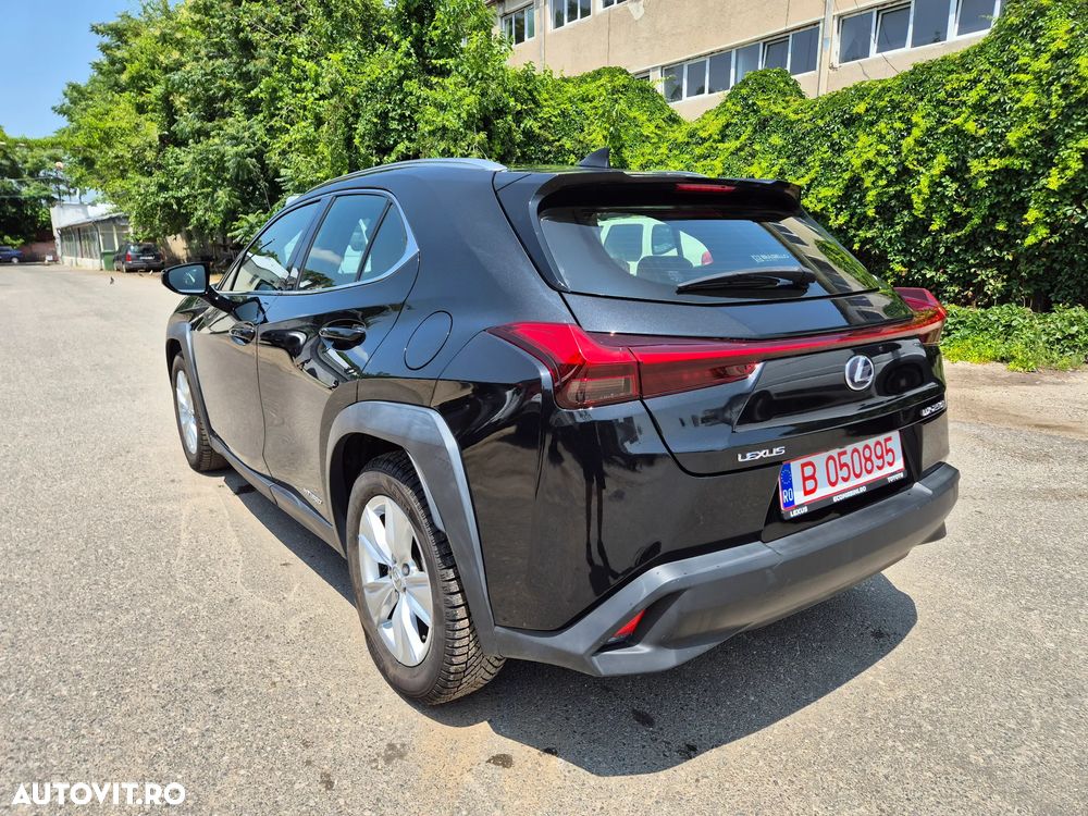 Lexus UX ver-250h-2-0l-hev-20h---178-hp-4x2-cvt-business - 28