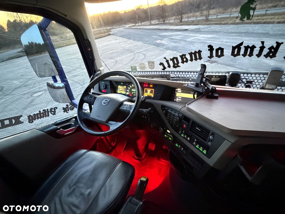 Volvo FH16 750 Show Truck tuning perfekcyjny stan pełna opcja XL - 34