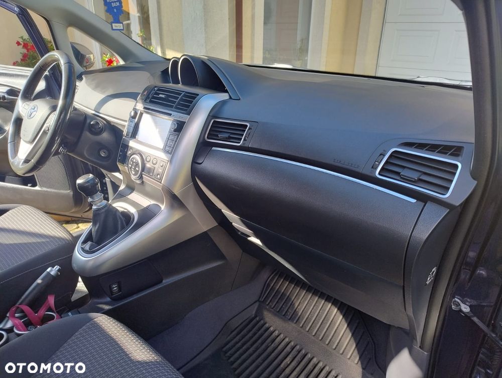 Toyota Verso - 5