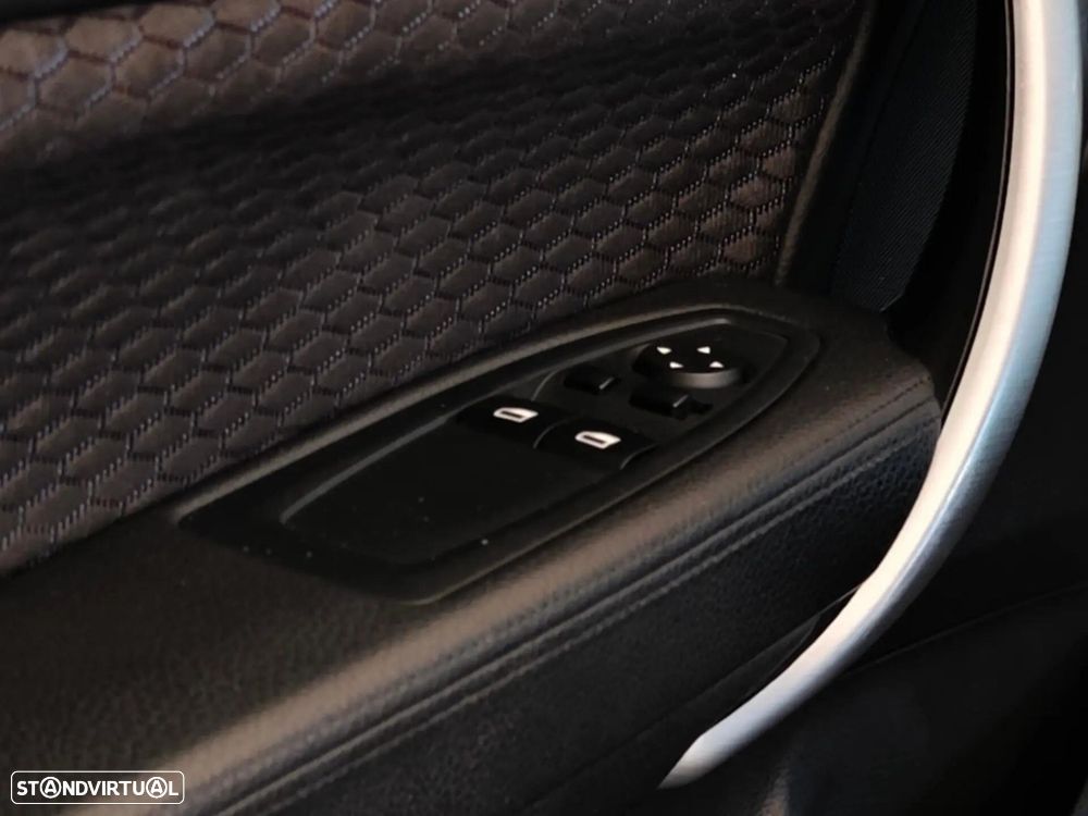 BMW 118 dA Pack M - 33