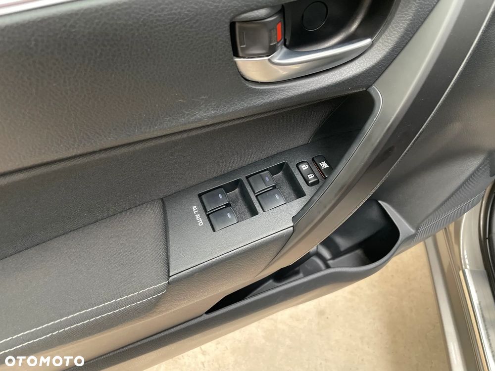 Toyota Corolla 1.6 Comfort - 11