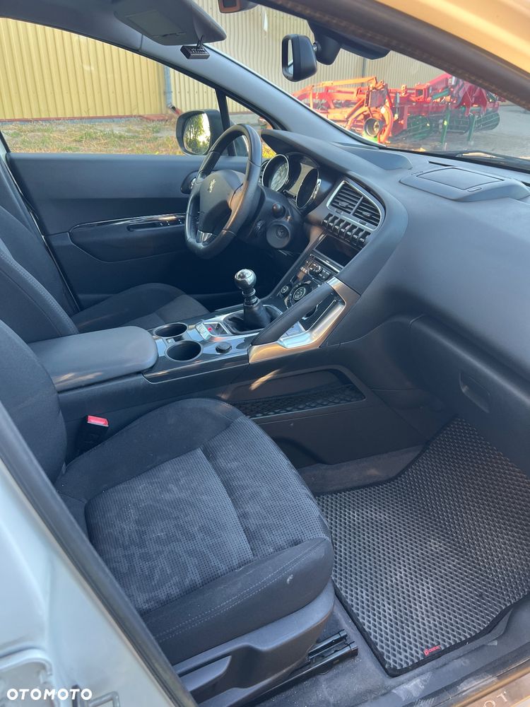 Peugeot 3008 2.0 HDi Premium - 16