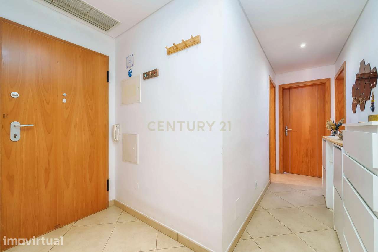 Apartamento T2 + Arrecadação | Central | Construção Recente | São Brás - Grande imagem: 3/40