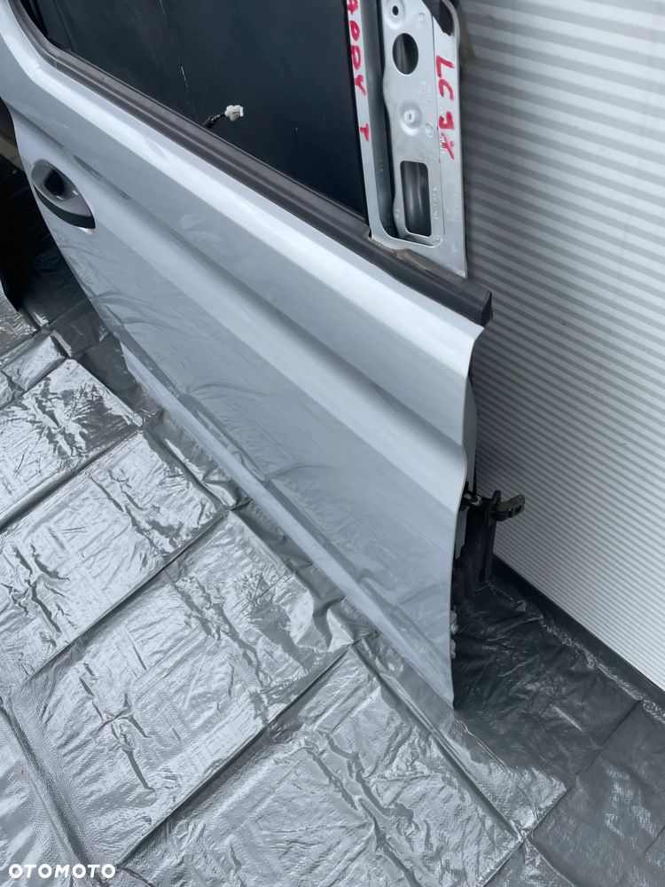 VW CADDY V 2K7 drzwi prawy przód LA7W do założenia w kolor - 3