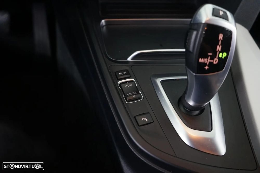 BMW 318 d Aut. Advantage - 31