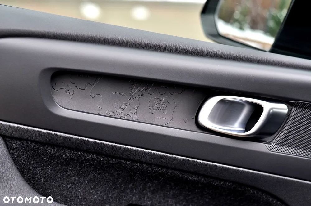 Volvo XC 40 T2 Momentum Pro - 18