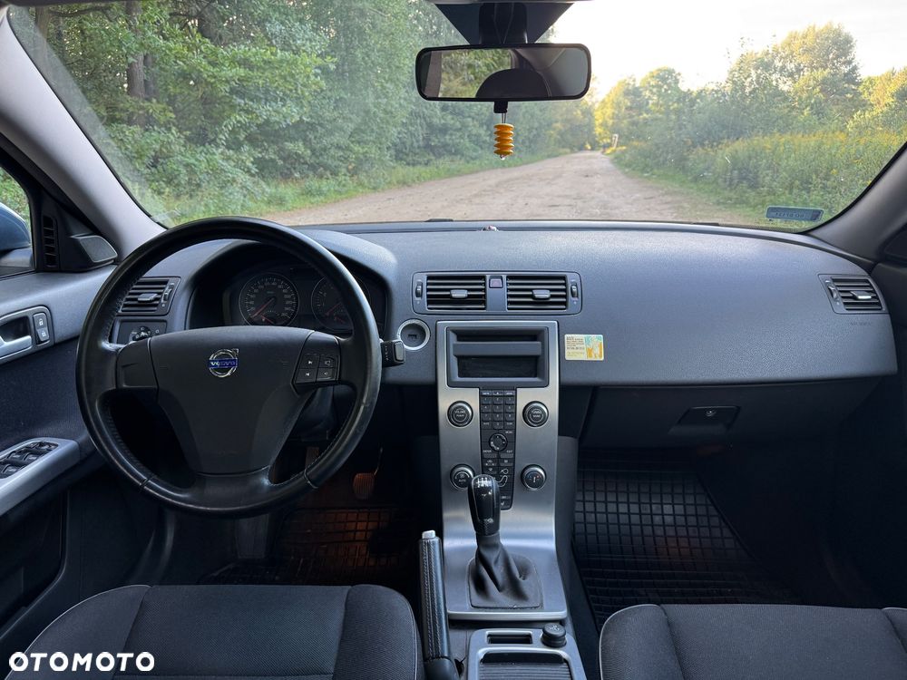 Volvo S40 1.6 - 23