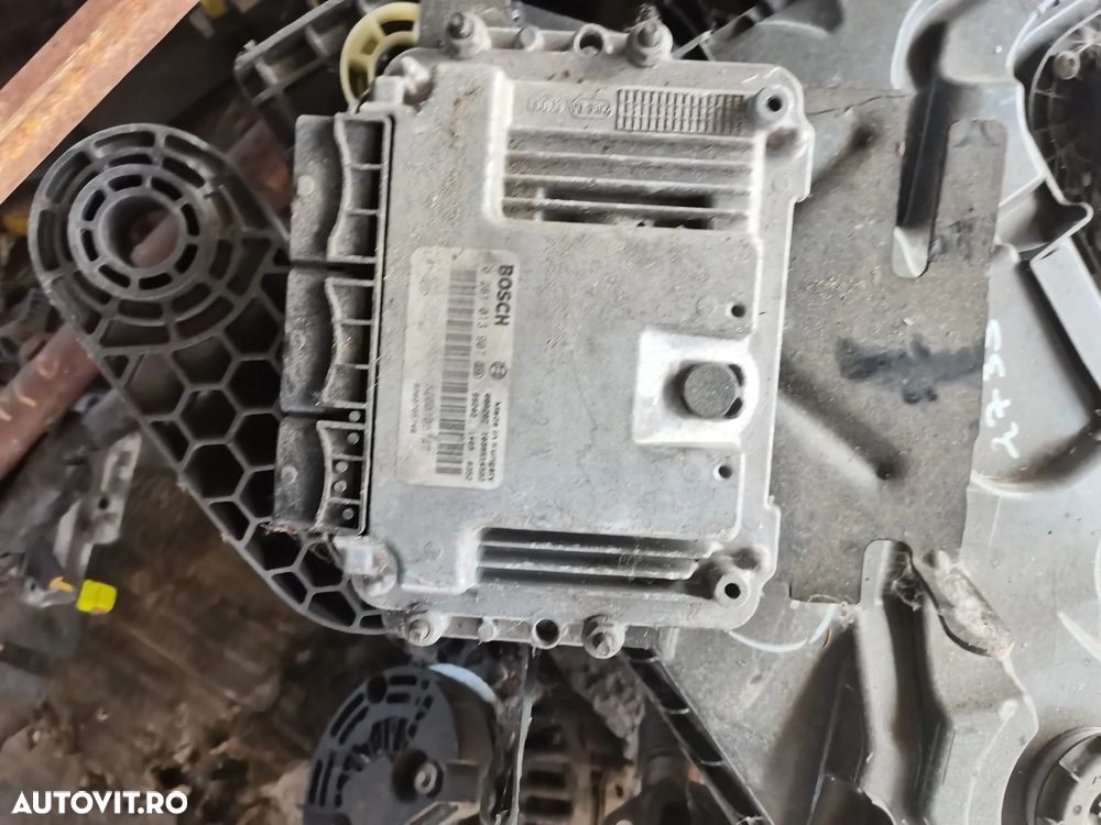CALCULATOR MOTOR ECU RENAULT MEGANE 2 1.9 DCI COD 8200705747 / COD BOSCH 0 281 013 907 - 1