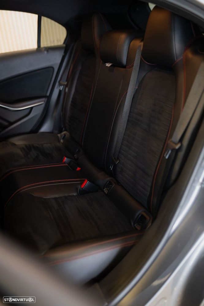 Mercedes-Benz A 180 CDI AMG Line - 23