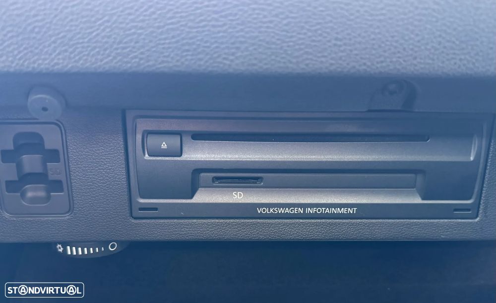 VW Passat 2.0 TDI Confortline - 23