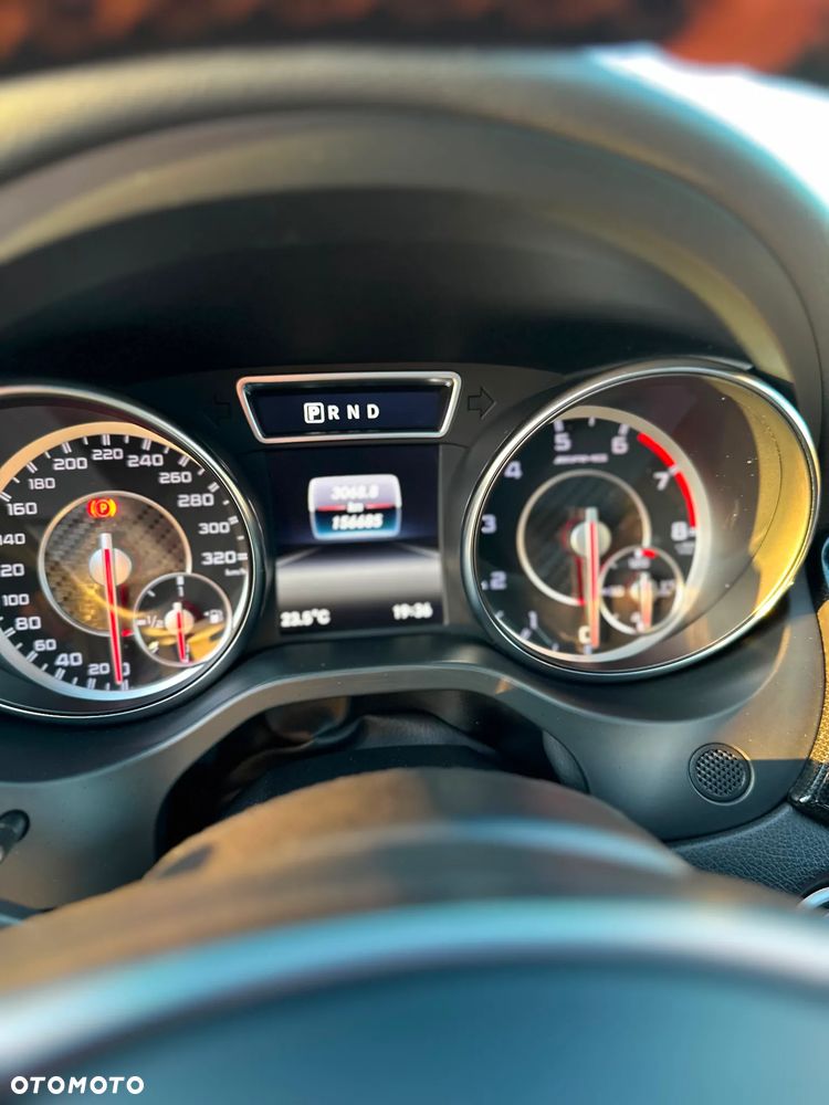 Mercedes-Benz CLA AMG 45 4-Matic - 25