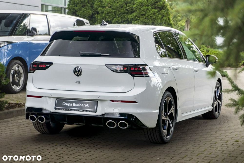 Volkswagen Golf - 11