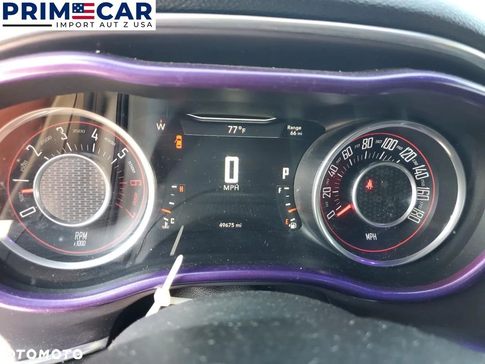 Dodge Challenger 6.4 Scat Pack - 9
