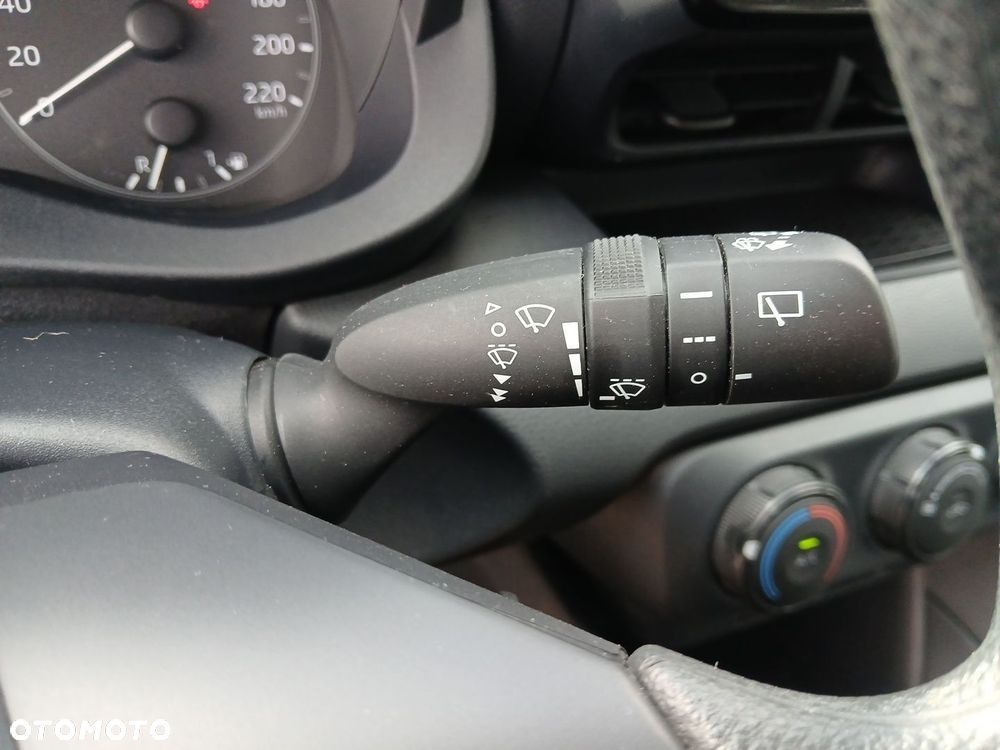 Toyota Yaris - 25