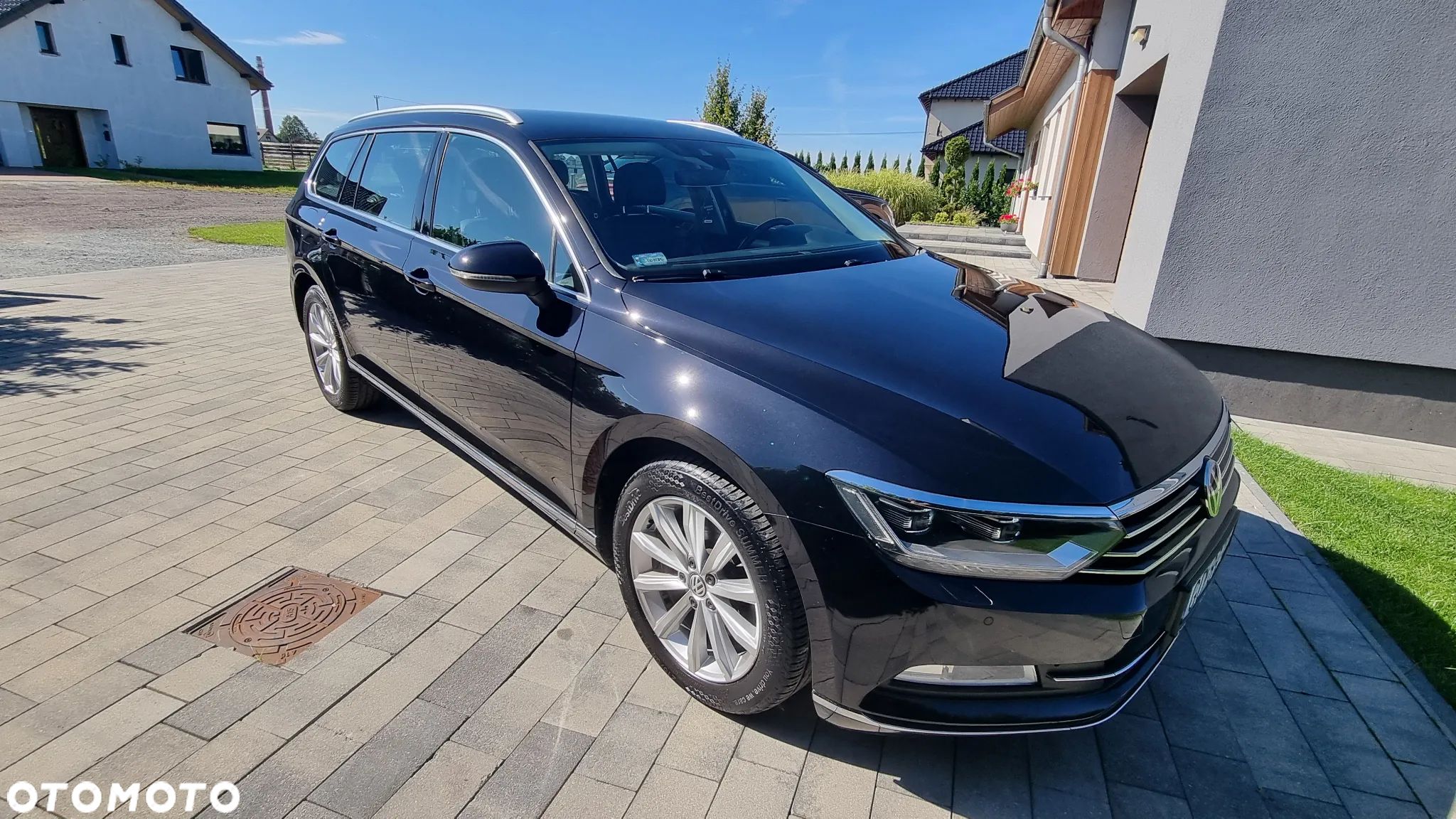 Volkswagen Passat - 1