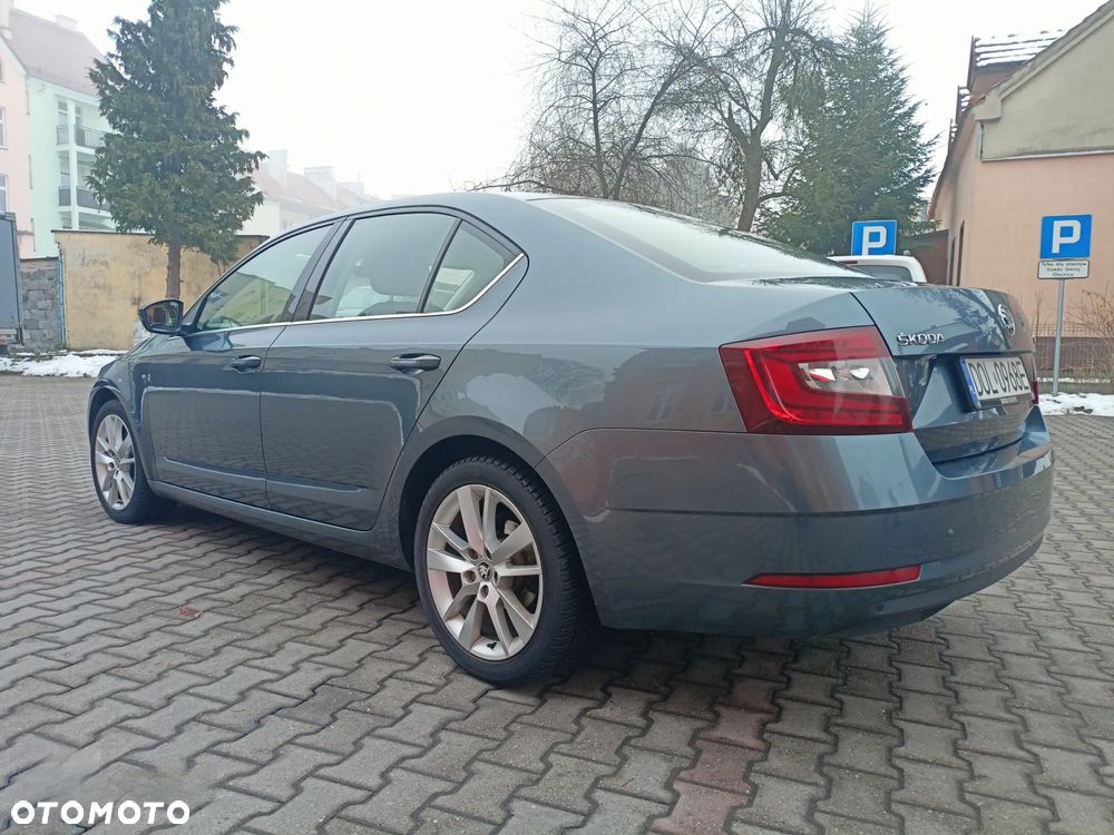 Skoda Octavia 1.5 TSI ACT Style DSG - 4