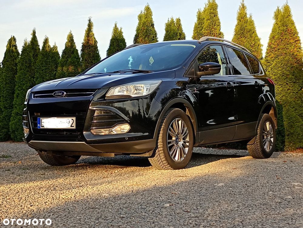 Ford Kuga 2.0 TDCi 2x4 Titanium - 4
