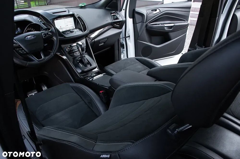 Ford Kuga - 34