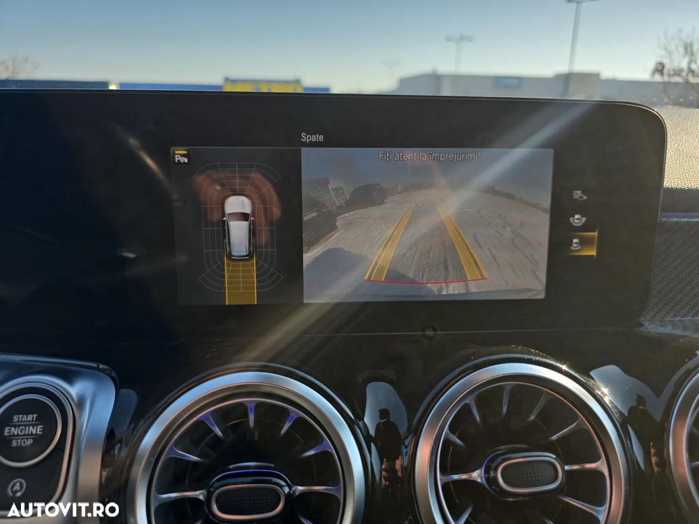 Mercedes-Benz GLB - 16