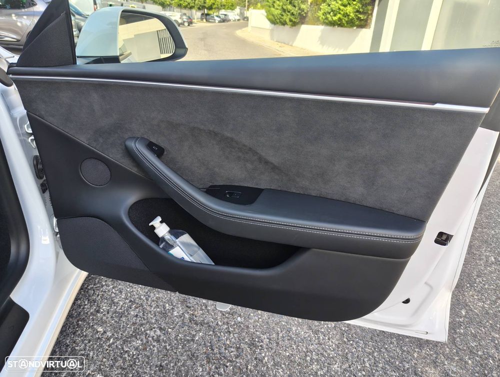 Tesla Model 3 Long Range Tração Integral Premium - 28