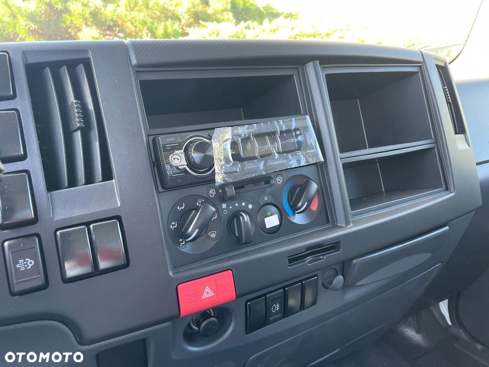 Isuzu M21 Th - 13