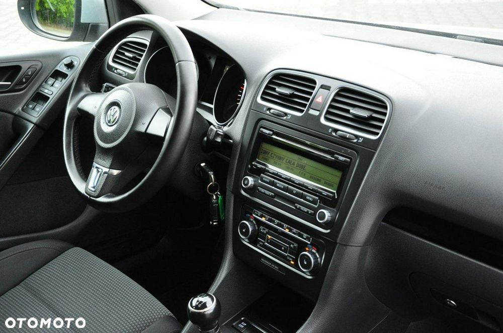 Volkswagen Golf - 27