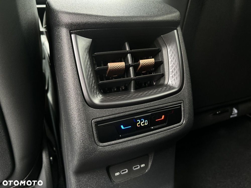 Cupra Terramar 1.5 eTSI mHEV DSG - 17