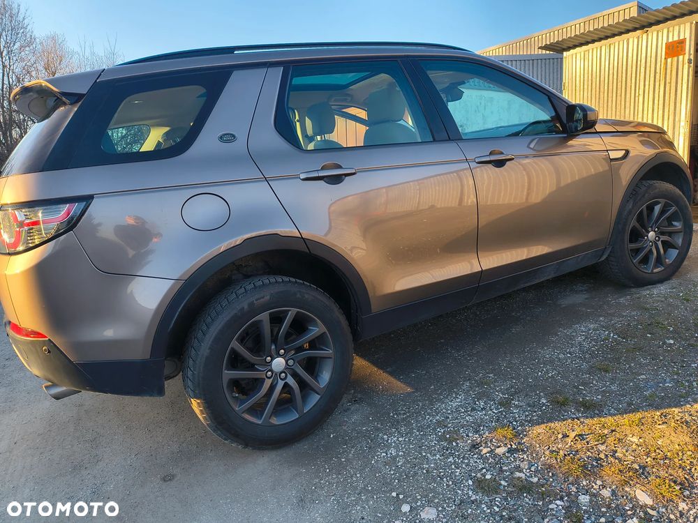 Land Rover Discovery Sport D150 R-Dynamic HSE - 27
