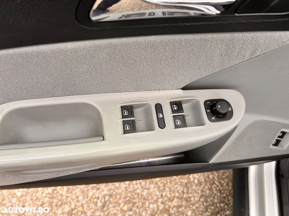 Volkswagen Passat 2.0TDI Highline DPF - 13