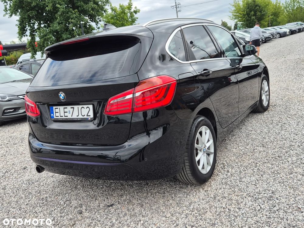 BMW Seria 2 216d Sport Line - 10