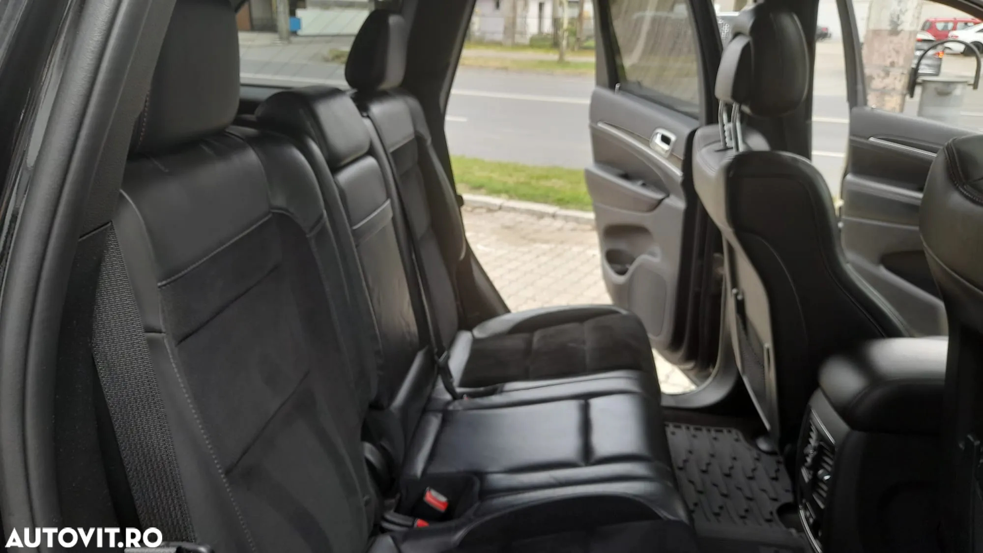 Jeep Grand Cherokee 3.0 TD AT Trailhawk - 12