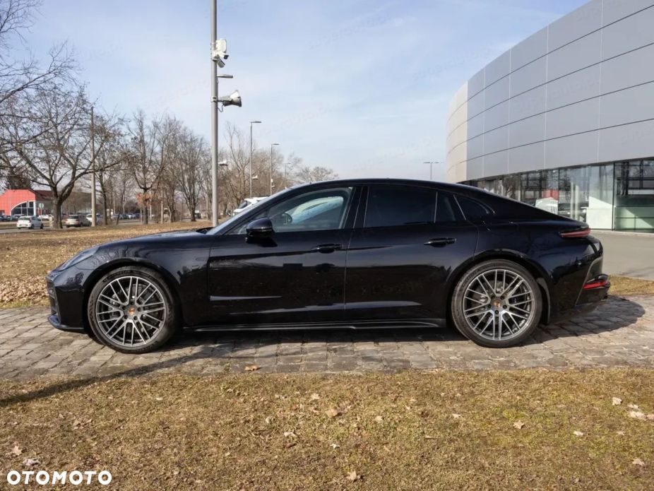 Porsche Panamera - 3