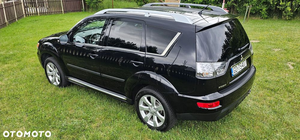 Mitsubishi Outlander 2.0 Intense NAVI 2WD EU5 CVT - 22