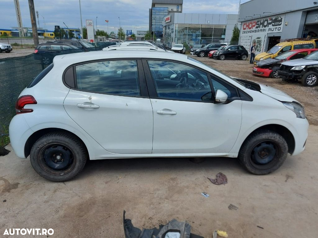 Trager Peugeot 208 2017 Hatchback 1.6 HDI DV6FE - 6