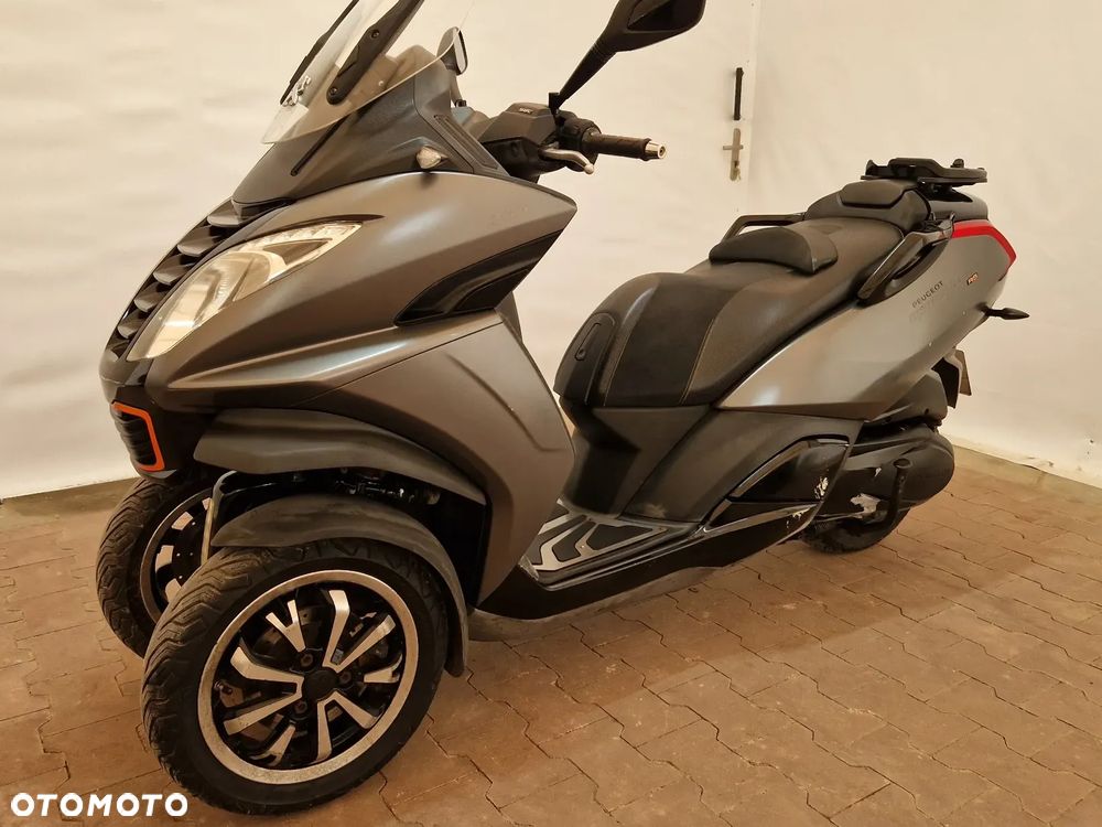Peugeot Metropolis - 1
