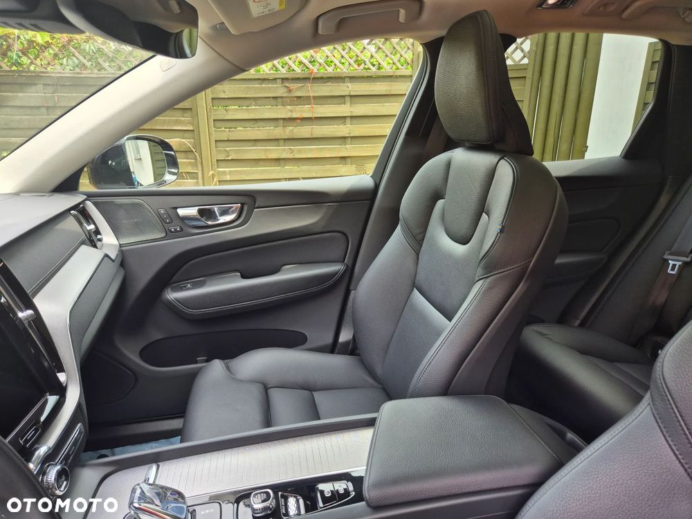 Volvo XC 60 B4 D AWD Geartronic Inscription - 22