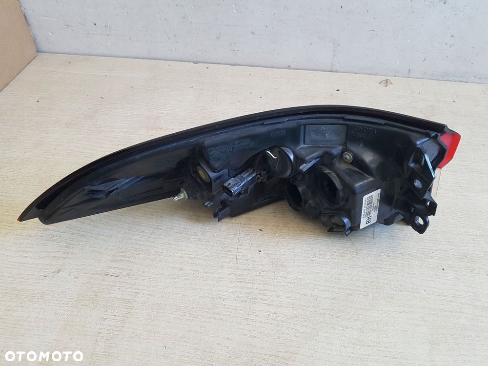toyota corolla e21 sedan 19^ lampa led prawy tył 81550-02d21 - 7