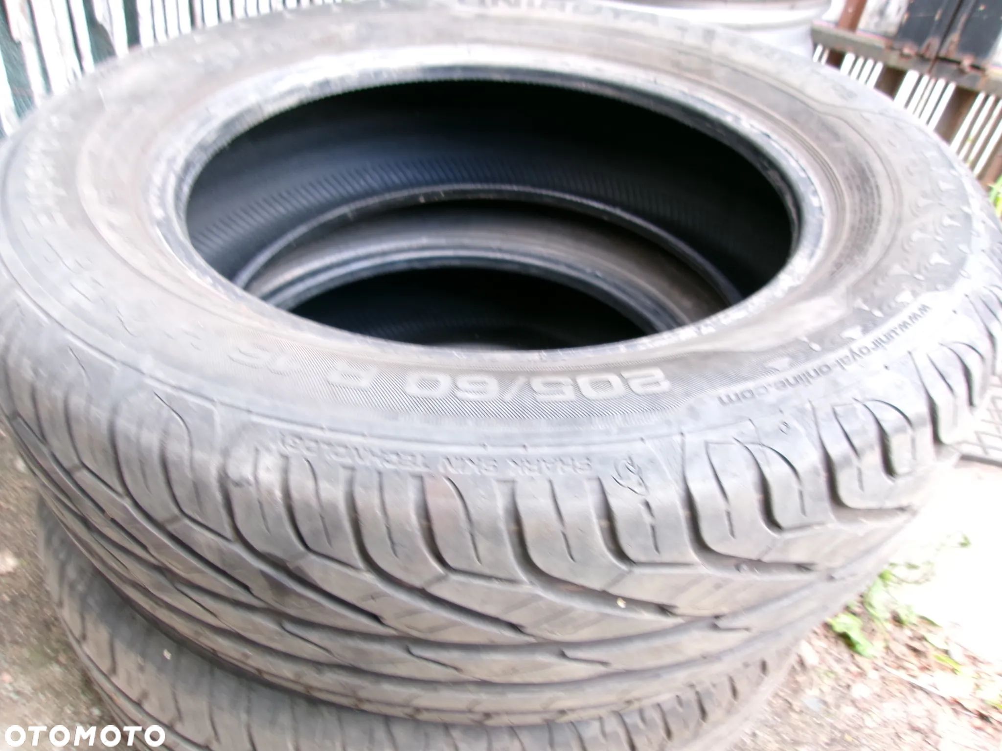 OPONA LETNIA UNIROYAL RAIN EXPERT 3   1SZT  205/60/16 - 1
