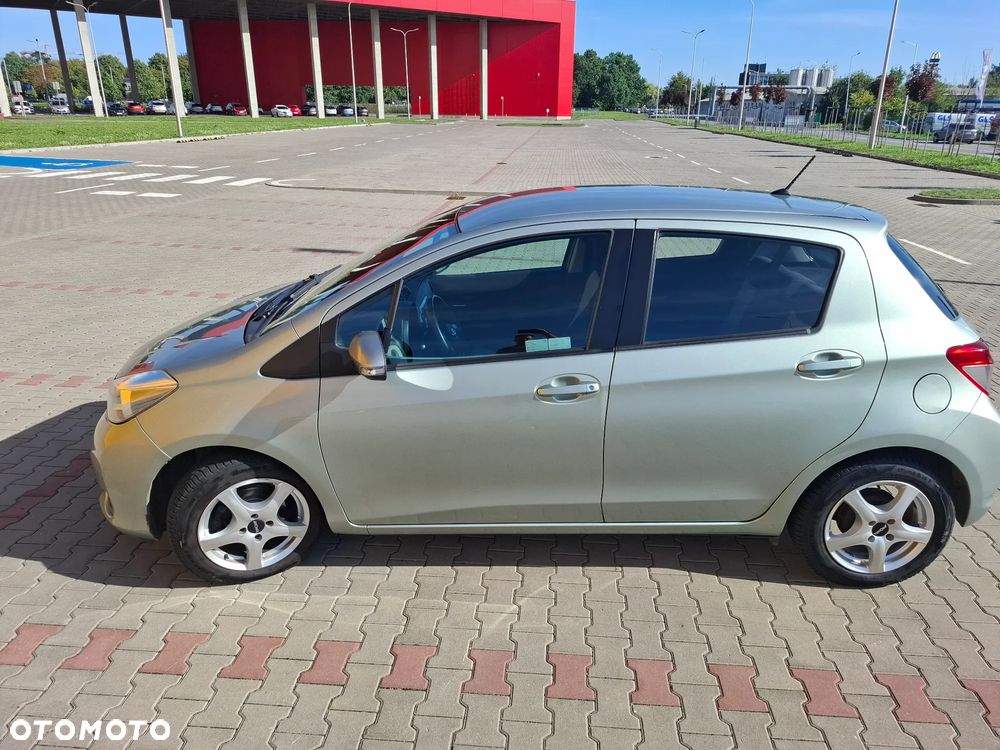Toyota Yaris 1.33 Prestige - 12