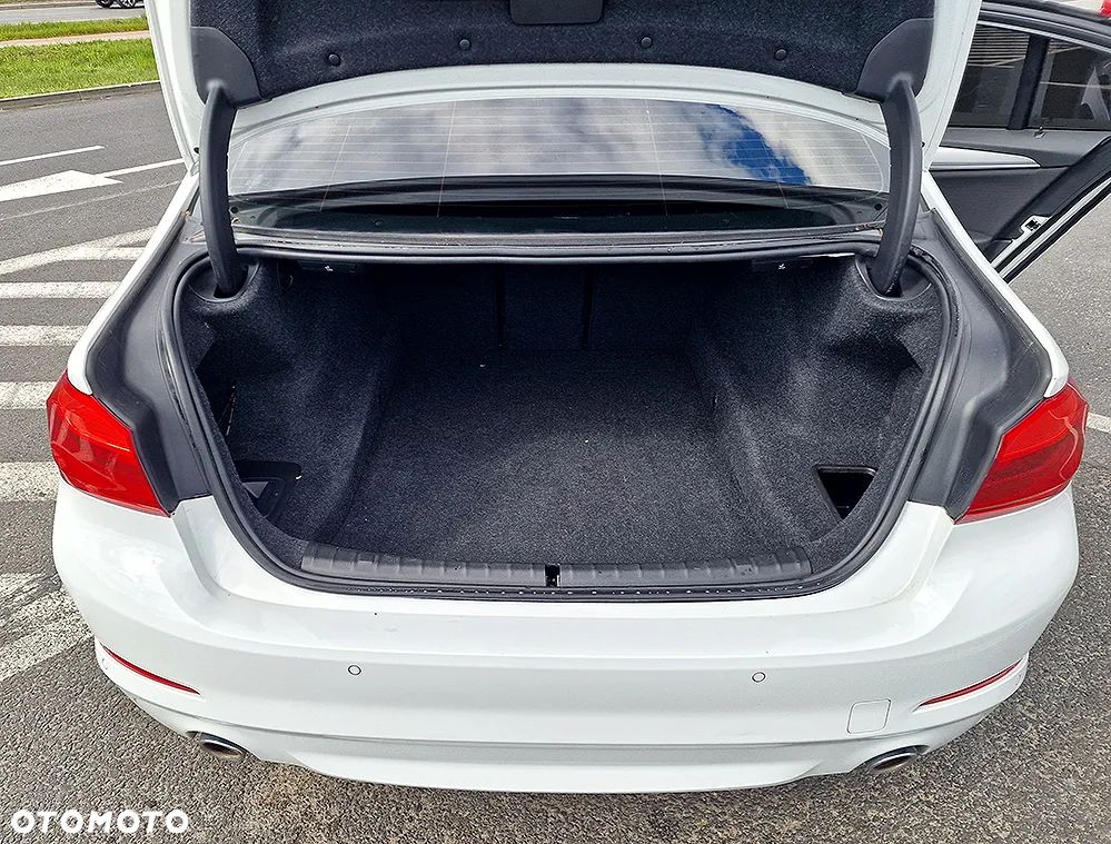 BMW Seria 5 518d Business Edition - 34