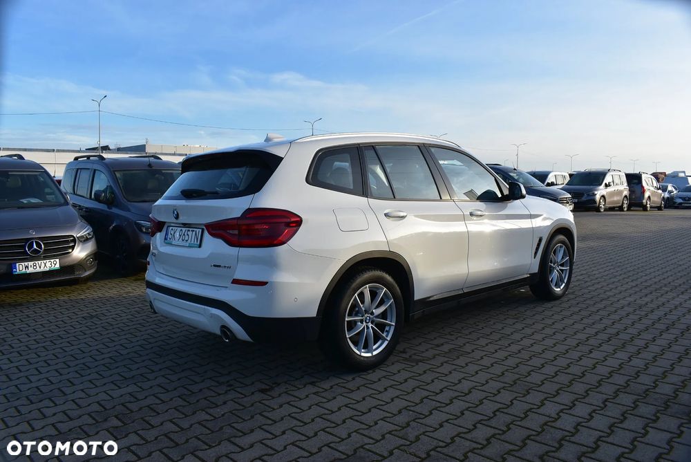 BMW X3 xDrive20i GPF Advantage - 6