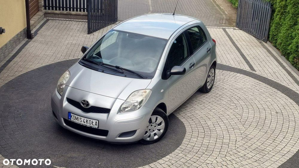 Toyota Yaris - 16