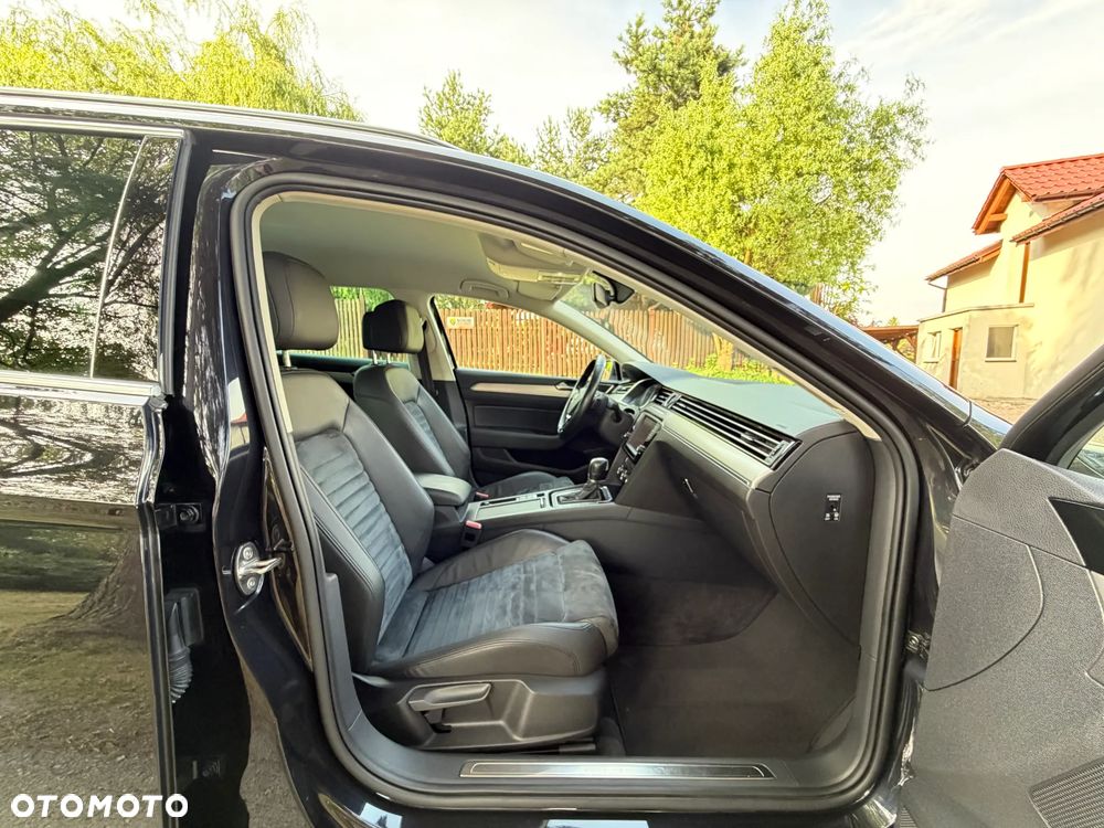 Volkswagen Passat Variant 1.6 TDI SCR DSG - 25