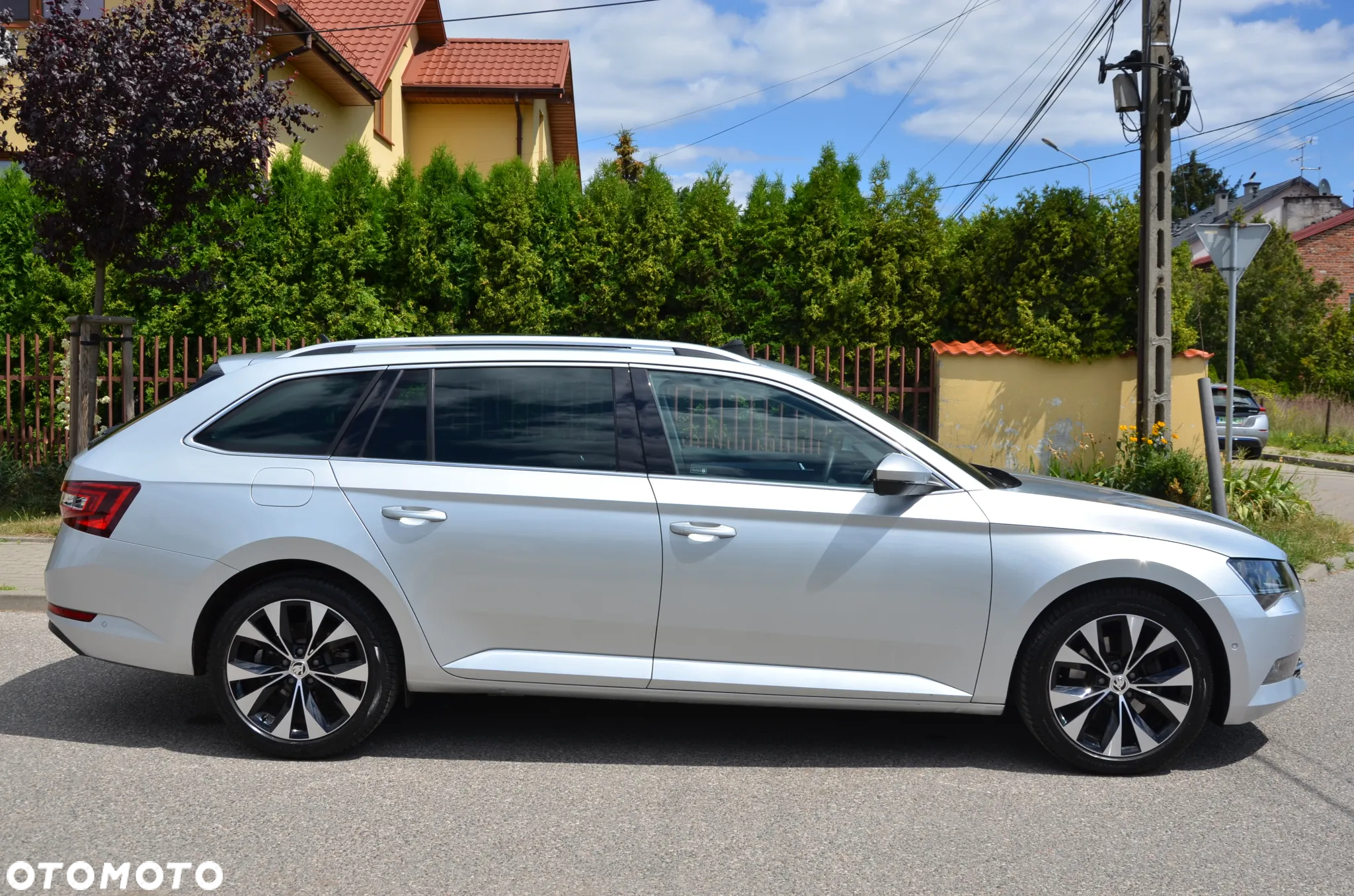 Skoda Superb 2.0 TDI L&K DSG - 3
