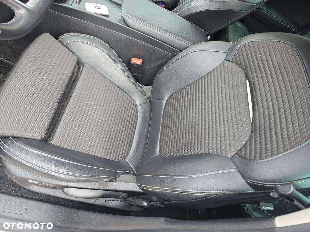 Renault Scenic BLUE dCi 120 EDC BUSINESS EDITION - 7