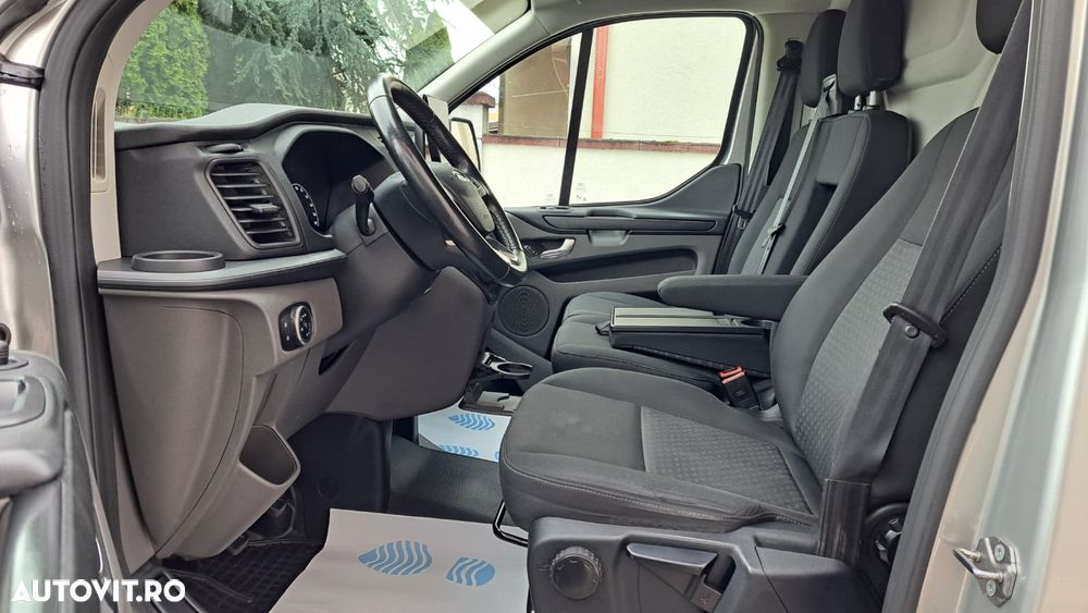 Ford CUSTOM VAN TREND L1H1 FWD - 17