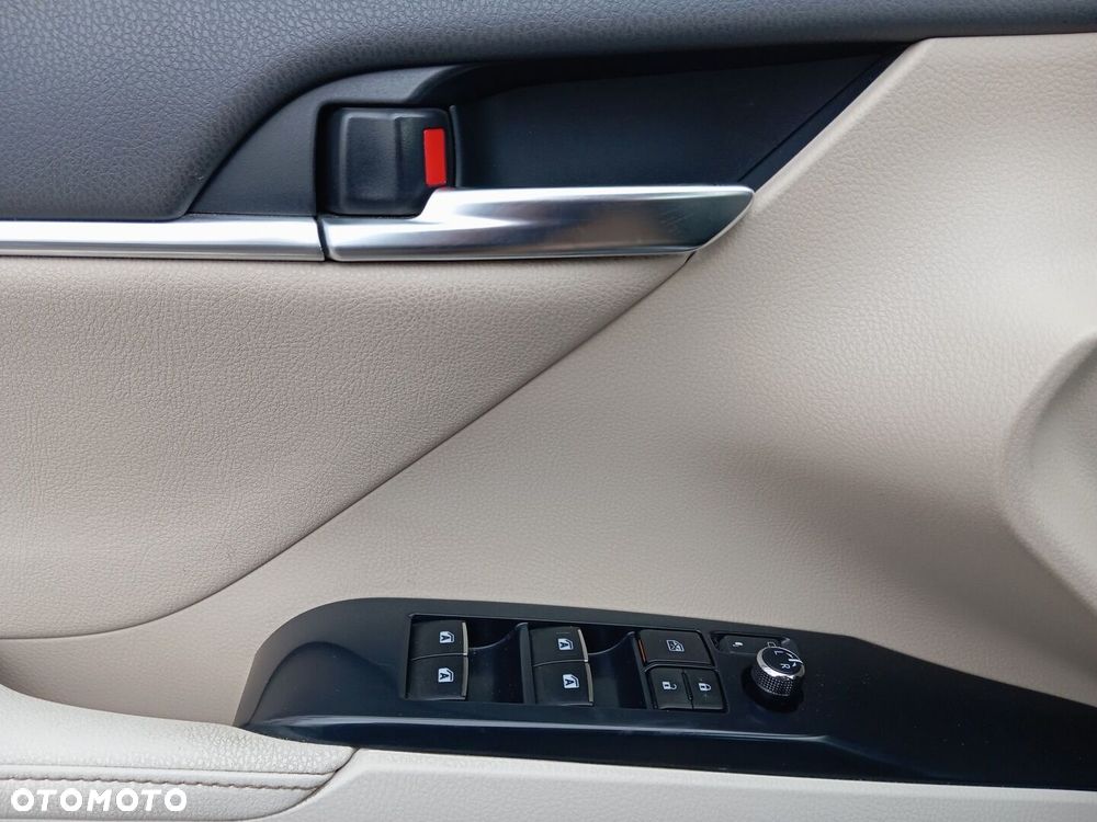 Toyota Camry 2.5 Hybrid Executive CVT - 20